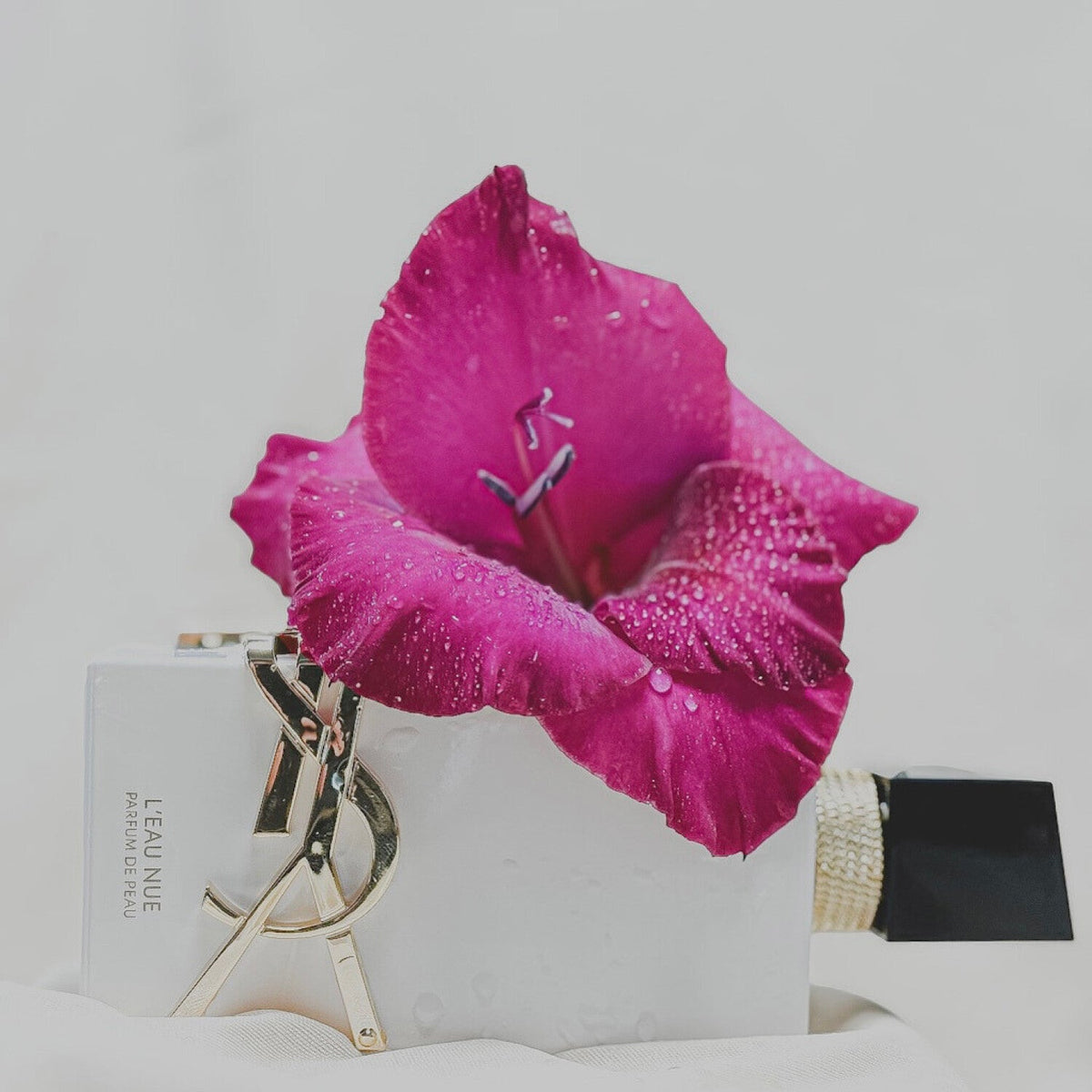 YVES SAINT LAURENT - Libre L’Eau Nue parfum de peau 90 ml (tester)